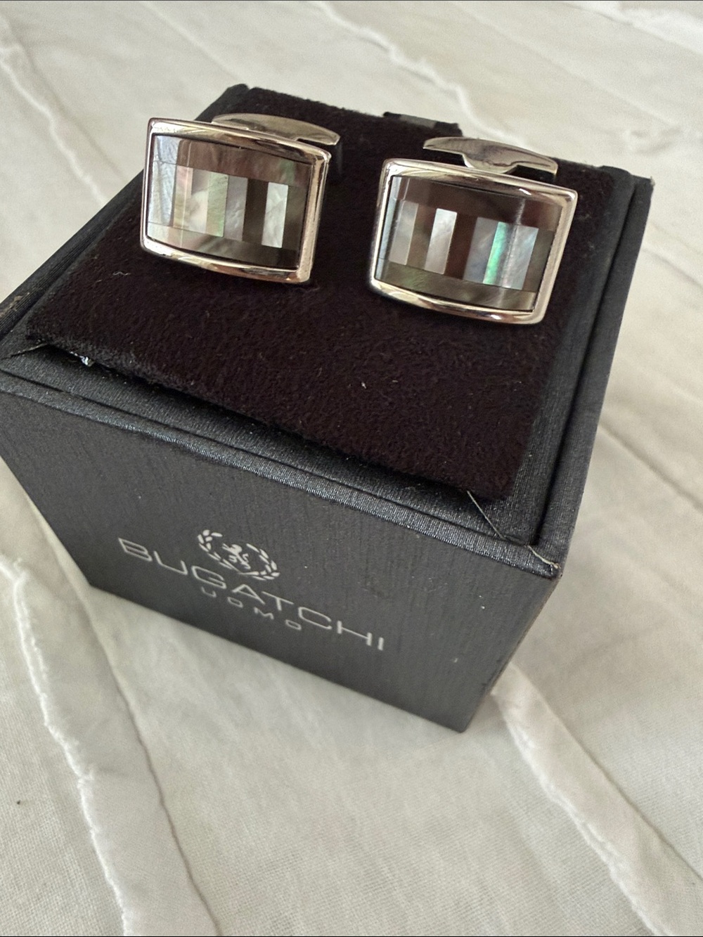 Bugatchi Silver Cufflinks with Iridescent Mother-of-Pearl Stripe Inlay